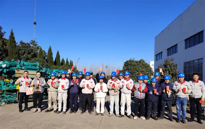 第8頁_新聞中心_蕪湖造船廠有限公司